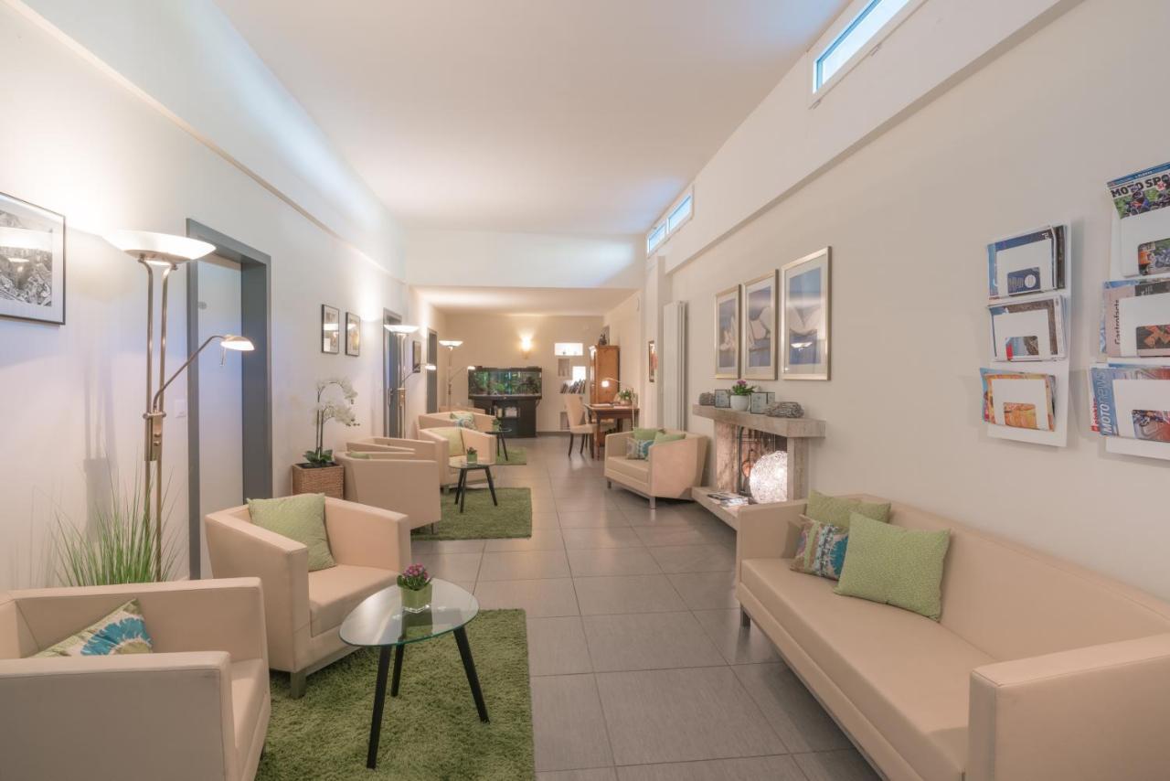 Charme Hotel Barbate Tegna Екстер'єр фото
